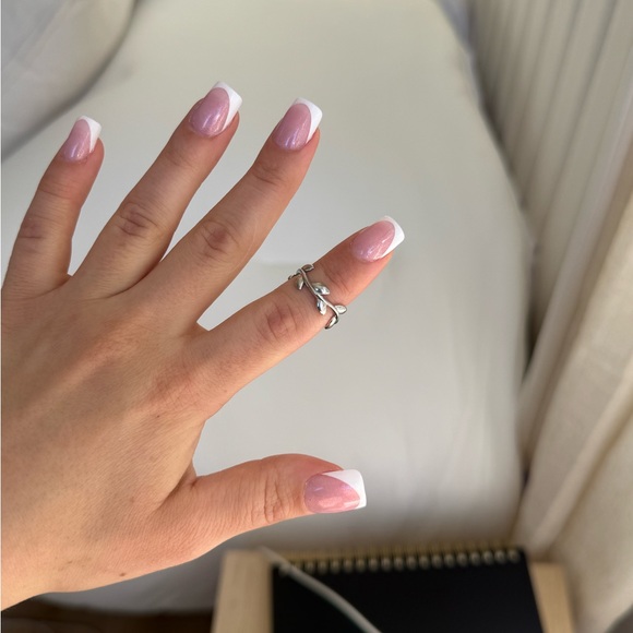 DISCONTINUED BUNDLE Tiffany & Co. Taurus Zodiac pendant and Leaf ring / earrings - Picture 3 of 6